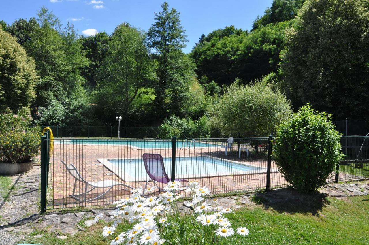 Les Chalets Du Moulin Du Chatain 4 Payzac  Exterior photo